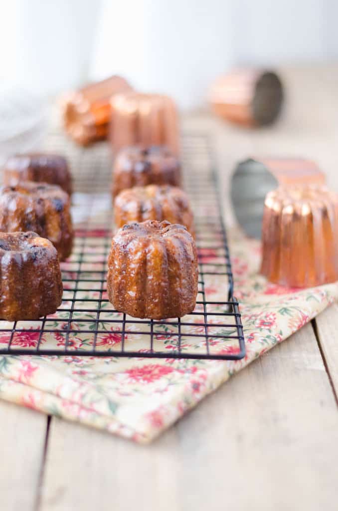 Cannelés rhum-raisins 